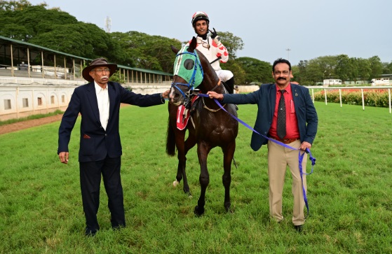 The Sharan Lakshmanan Memorial Trophy - Winner – ONE DIAMOND